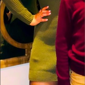 Cute, lightweight green sweater turtleneck sweater dress. Size L fits 10/12.